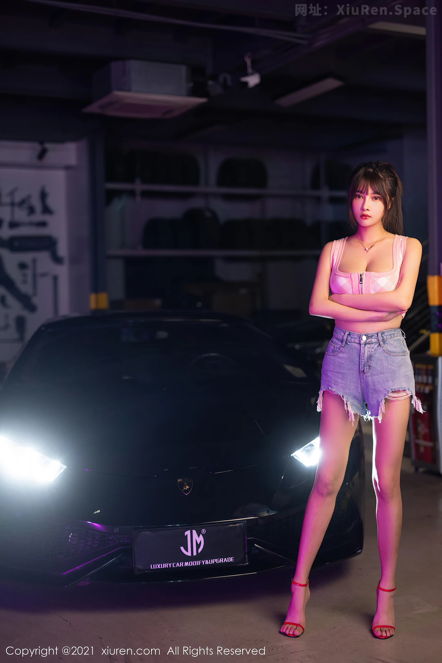 图片[3]-[XiuRen秀人网]VOL.3725 模特萌奈子香车与美人主题性感牛仔短裙秀迷人身材诱惑写真42P-秀人网官方网站